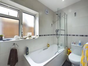 Bathroom - click for photo gallery